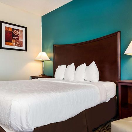 Surestay Plus Hotel By Best Western Topeka Eksteriør bilde