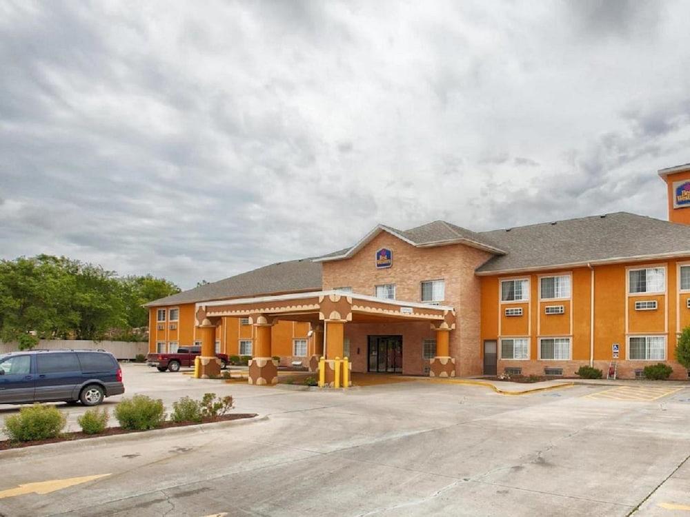 Surestay Plus Hotel By Best Western Topeka Eksteriør bilde