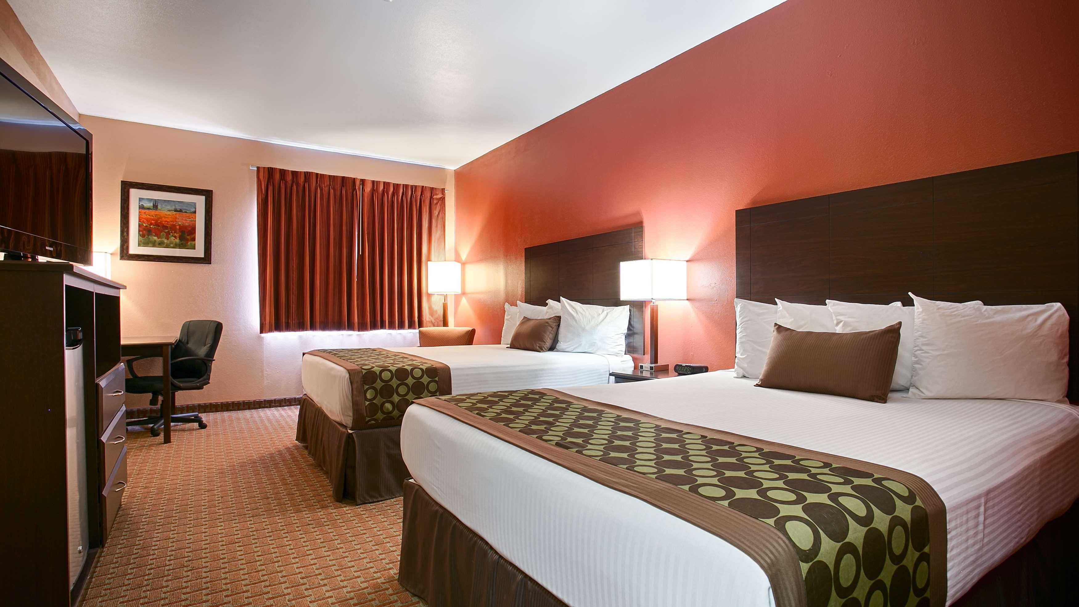 Surestay Plus Hotel By Best Western Topeka Eksteriør bilde