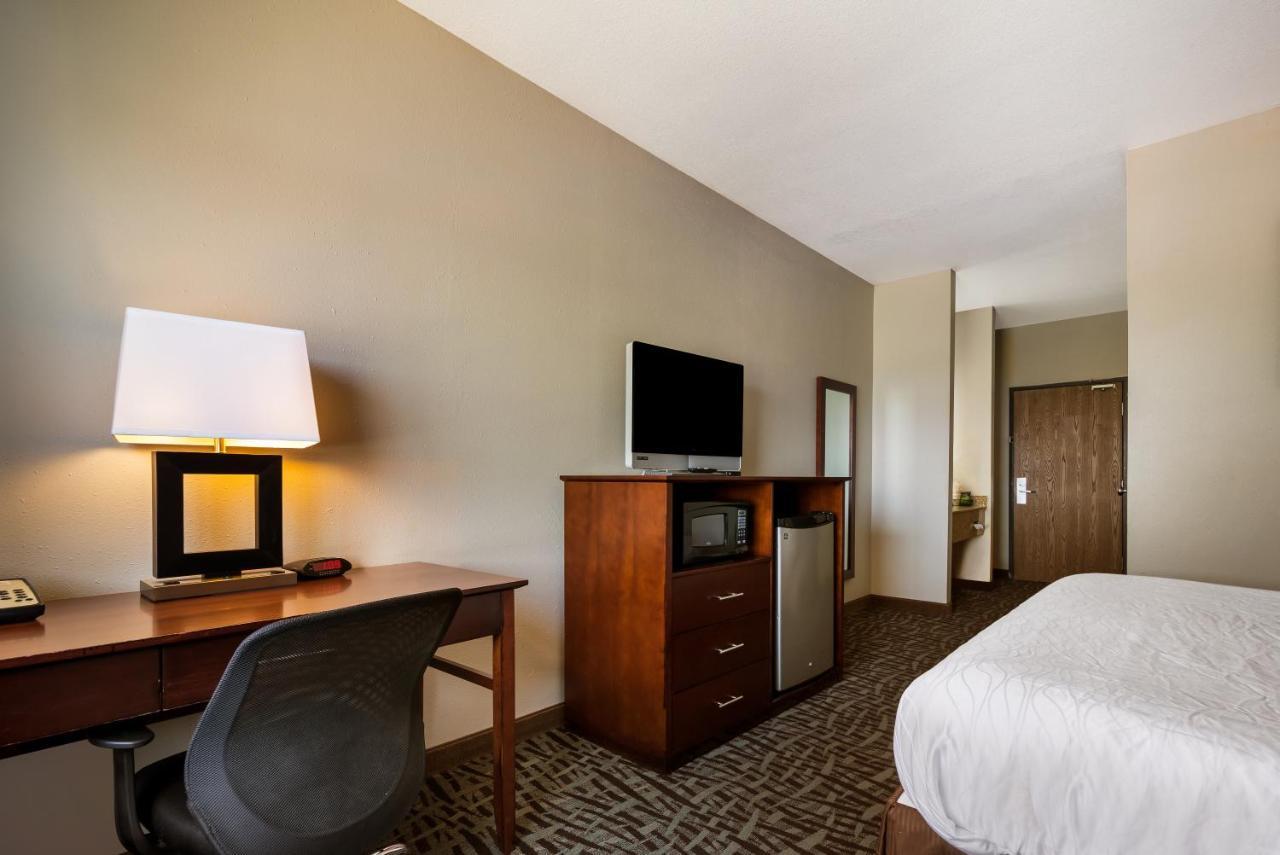 Surestay Plus Hotel By Best Western Topeka Eksteriør bilde