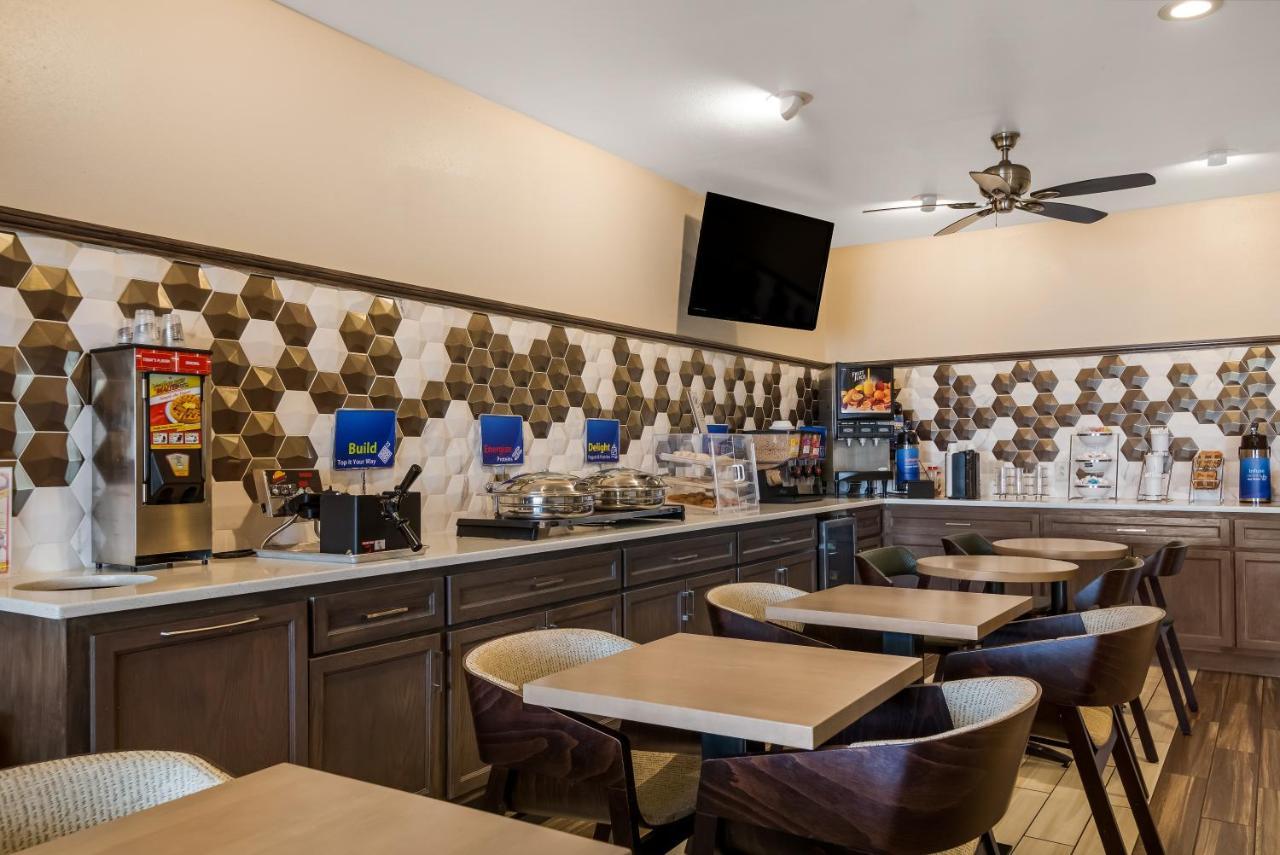 Surestay Plus Hotel By Best Western Topeka Eksteriør bilde