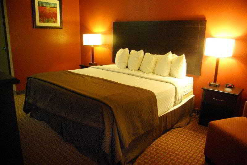 Surestay Plus Hotel By Best Western Topeka Eksteriør bilde